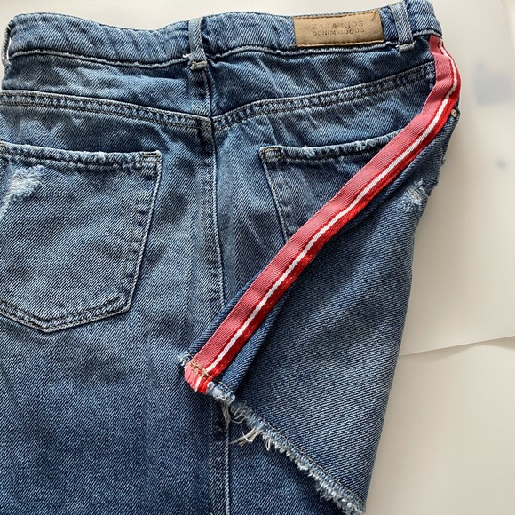 Zara Jean skirt with pink side stripe - Picture 3 of 4